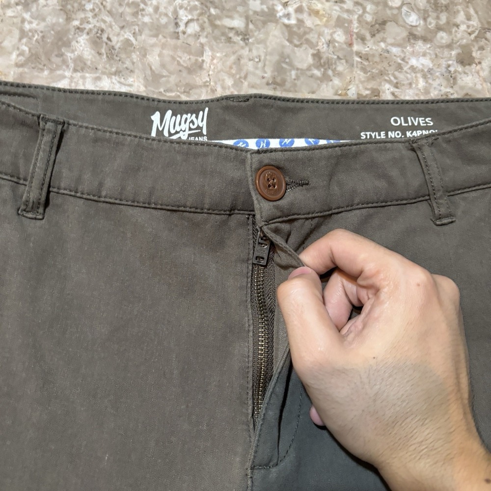 Mugsy Pants Mens 38x34 Green Olives Chino Soft Cotton Blend Office Casual - Picture 3 of 10